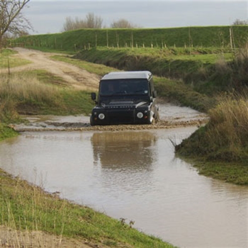 4x4 in water